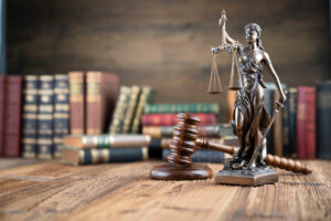 Antecedentes penales y judiciales